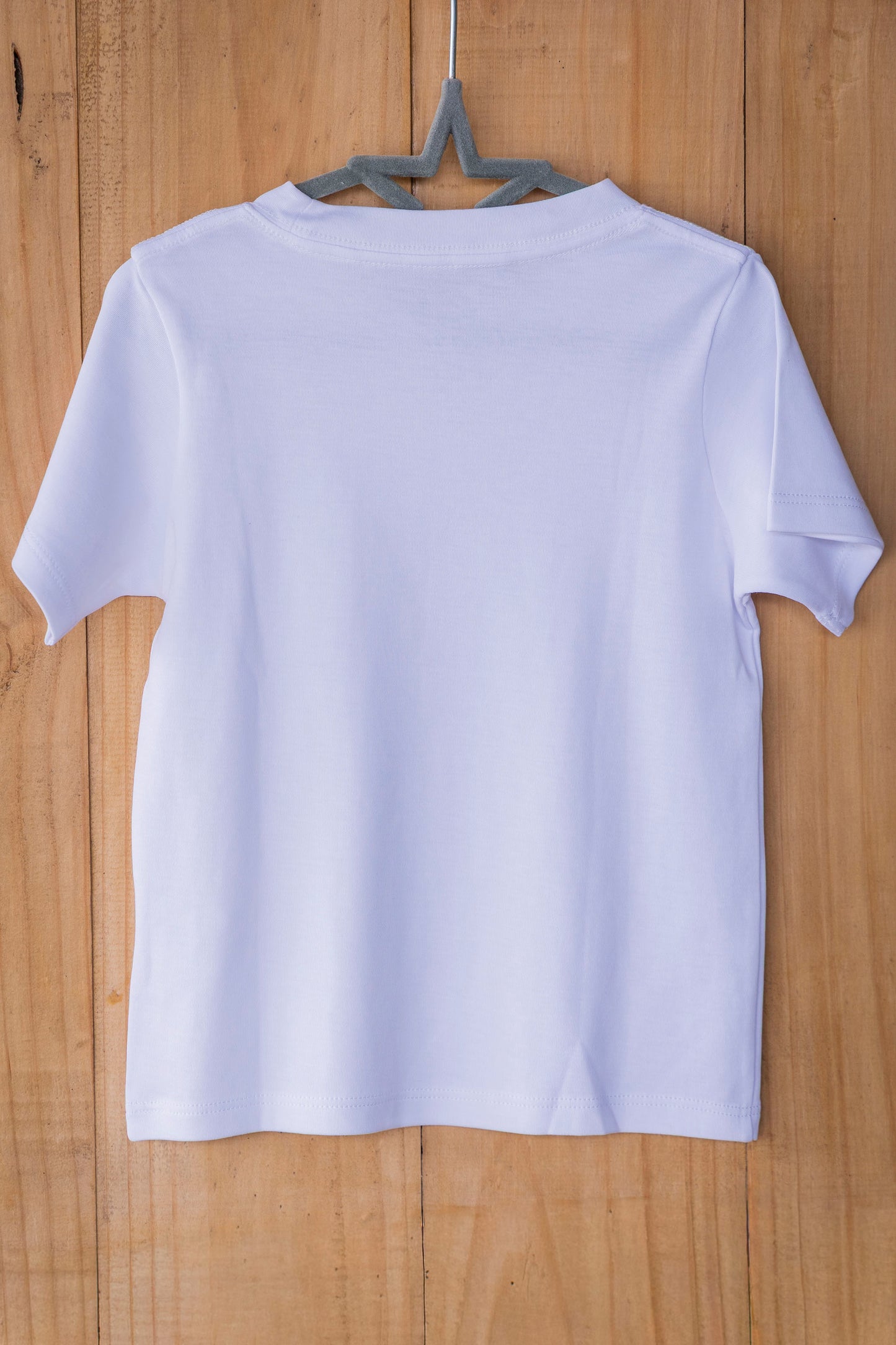 Remera Bolsillo Pintitas