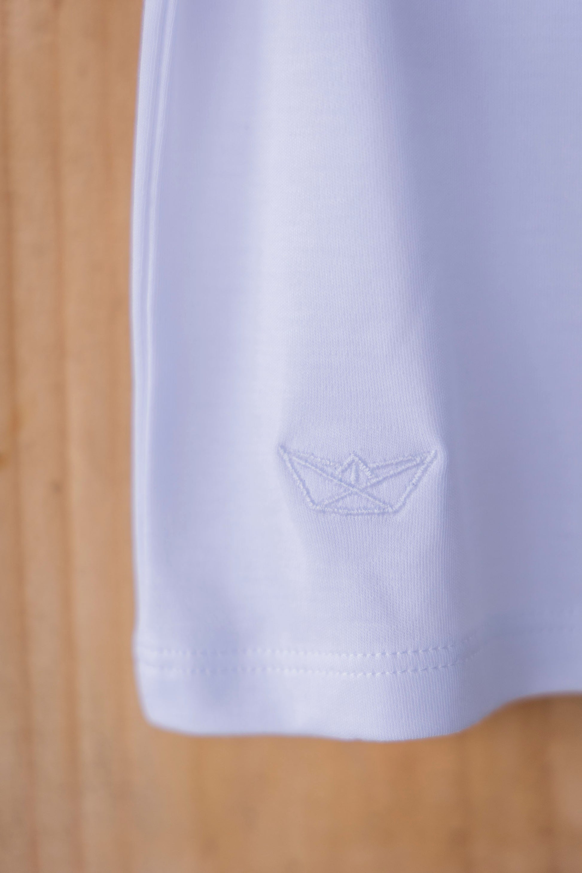 Remera Bolsillo Pintitas